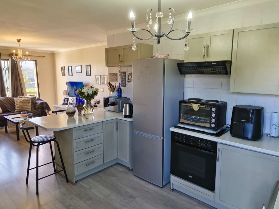 To Let 2 Bedroom Property for Rent in Sonstraal Heights Western Cape